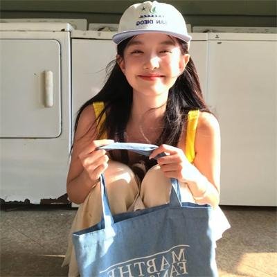 两女之间难为夫 封面
